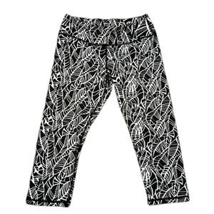 Lululemon Women’s 4 Black Wunder Under Crop Luxtreme High Waist Leggings